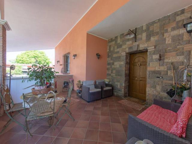 Villa in vendita a Roma RM