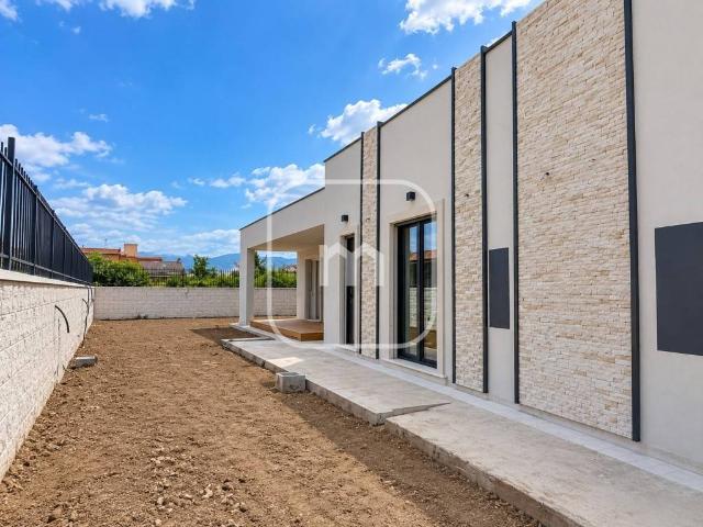 Villa in vendita a Roma RM