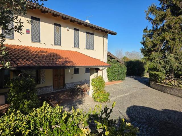 Villa in vendita a Roma RM