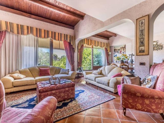 Villa in vendita a Roma RM