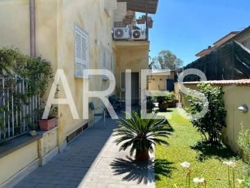Villa in vendita a Roma RM