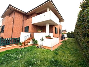 Villa in vendita a Roma RM