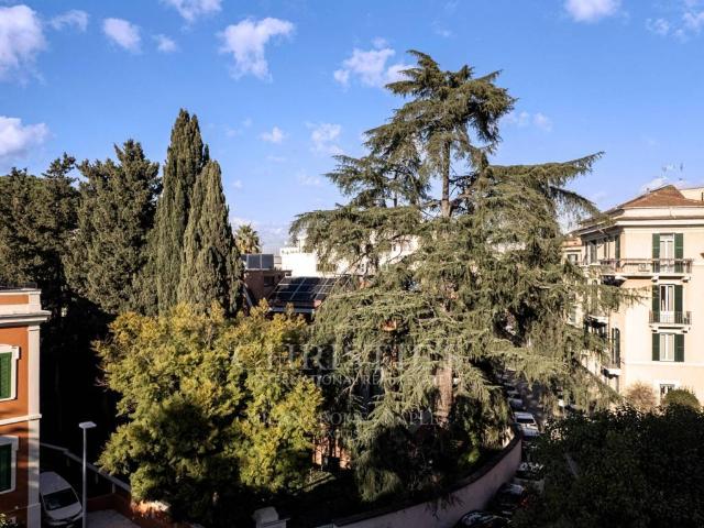 Villa in vendita a Roma RM