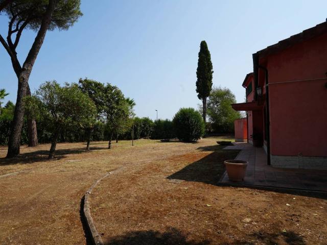 Villa in vendita a Roma RM