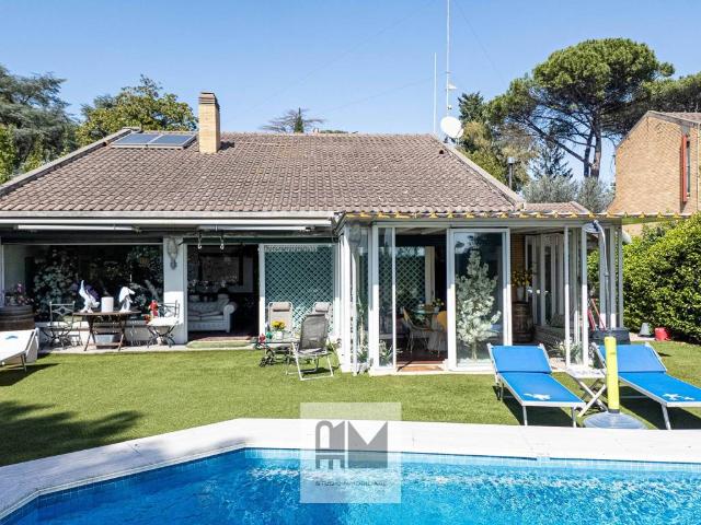 Villa in vendita a Roma RM