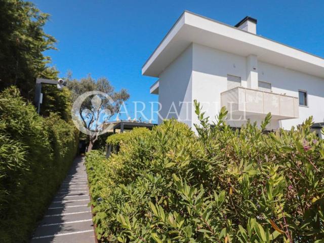 Villa in vendita a Roma RM