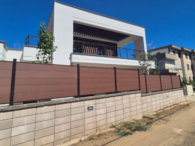 Villa in vendita a Roma RM