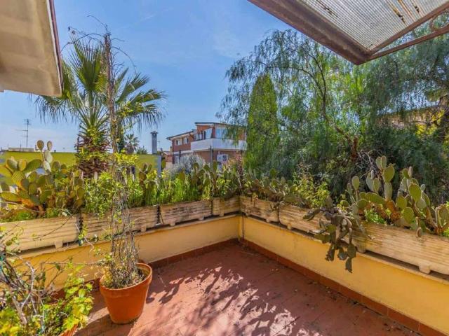 Villa in vendita a Roma RM