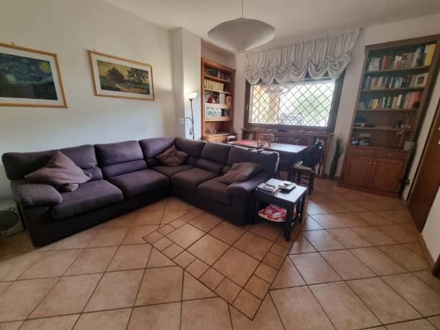 Villa in vendita a Roma RM