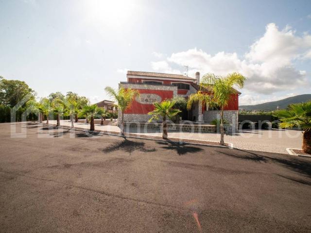 Villa in vendita a San Cesareo RM