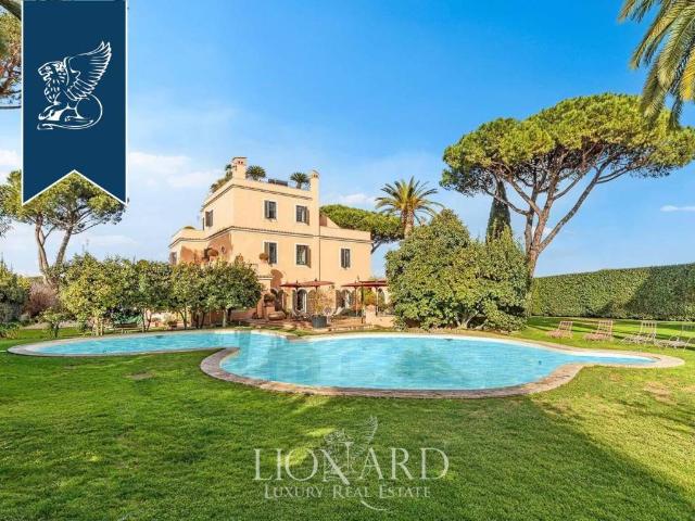 Villa in vendita a Roma RM