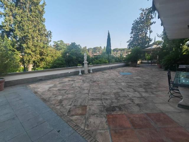 Villa in vendita a Roma RM
