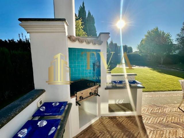 Villa in vendita a Roma RM