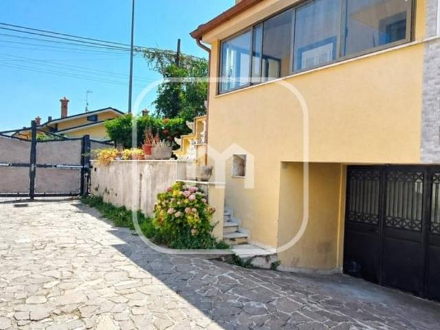 Villa in vendita a Roma RM