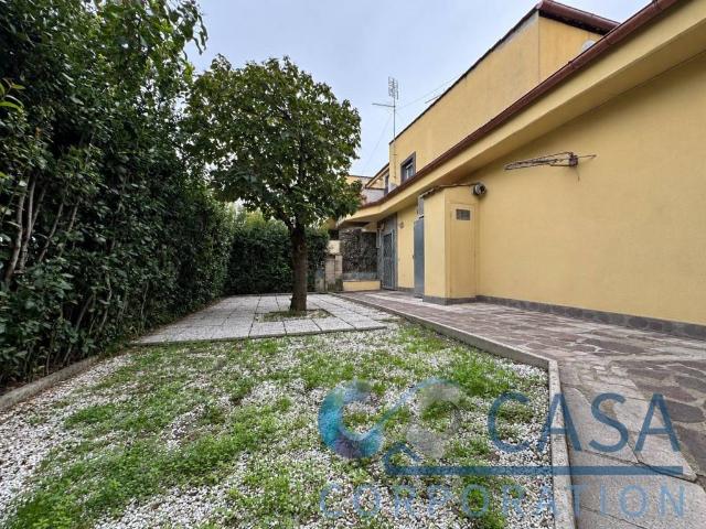 Villa in vendita a Roma RM
