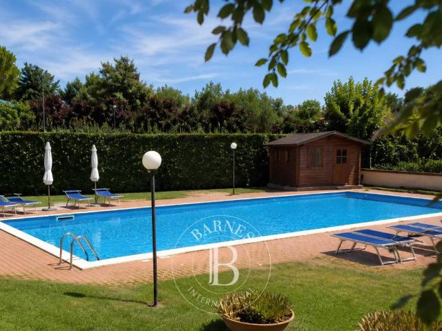 Villa in vendita a Roma RM