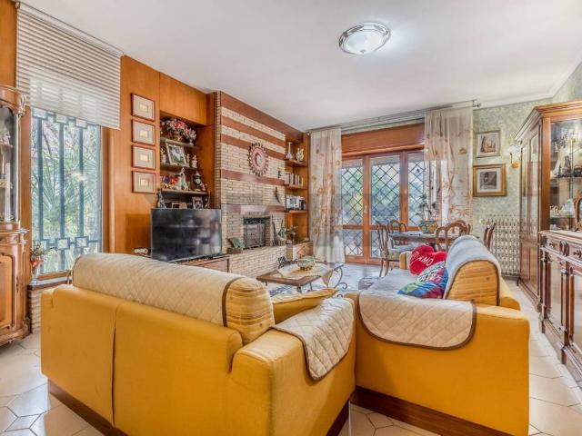 Villa in vendita a Roma RM