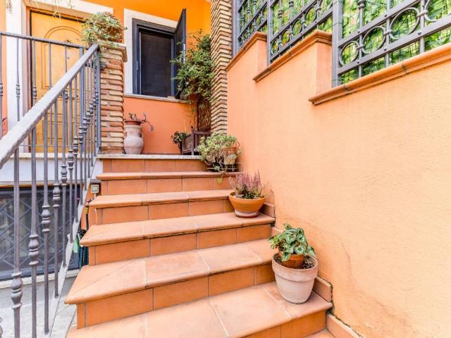 Villa in vendita a Roma RM