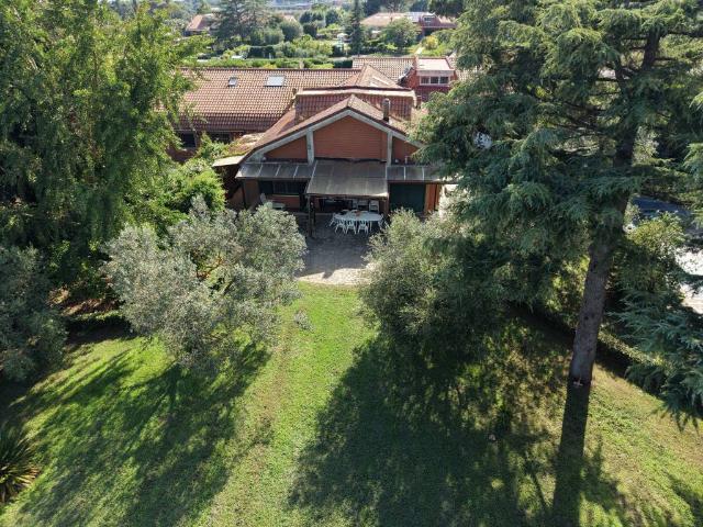 Villa in vendita a Roma RM