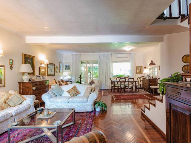 Villa in vendita a Roma RM
