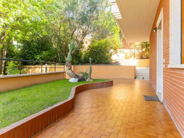 Villa in vendita a Roma RM