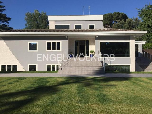 Villa in vendita a Roma RM