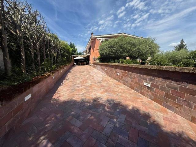 Villa in vendita a Roma RM