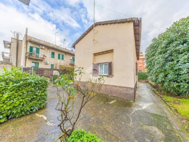 Villa in vendita a Roma RM