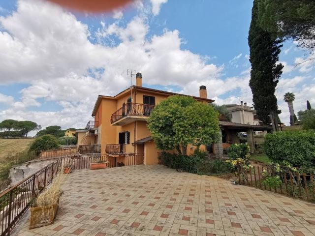 Villa in vendita a Roma RM