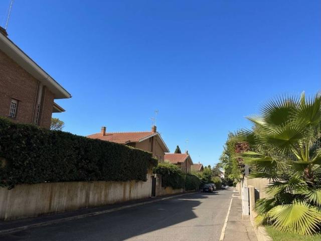 Villa in vendita a Roma RM