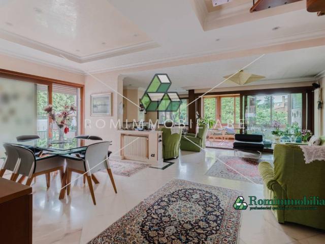 Villa in vendita a Roma RM