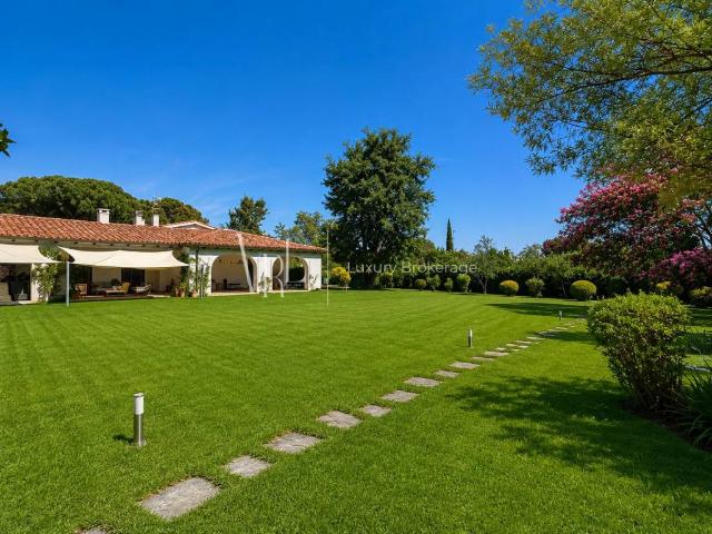 Villa in vendita a Roma RM