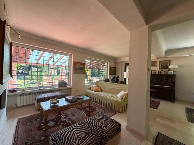 Villa in vendita a Roma RM