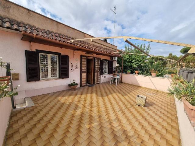 Villa in vendita a Roma RM