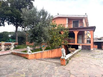 Villa in vendita a Roma RM