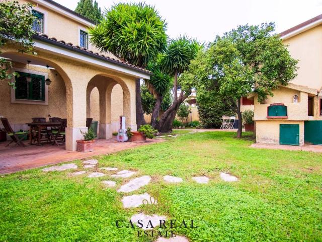 Villa in vendita a Roma RM