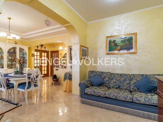 Villa in vendita a Roma RM