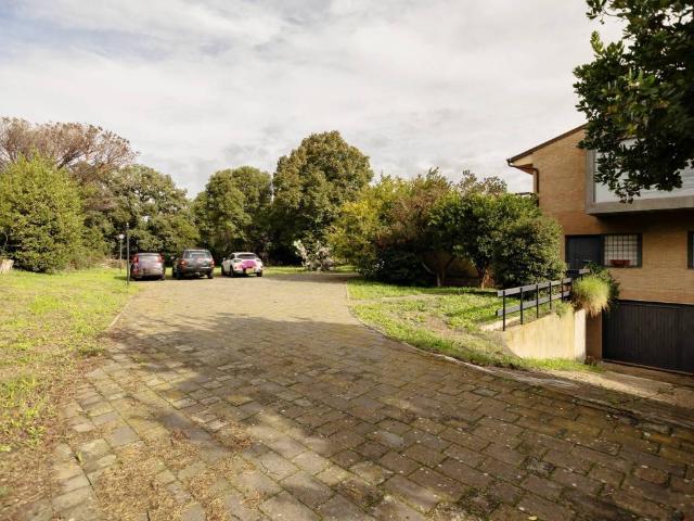 Villa in vendita a Roma RM