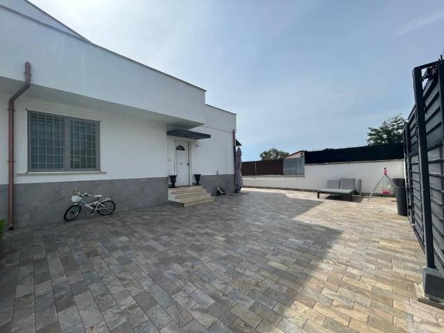 Villa in vendita a Roma RM