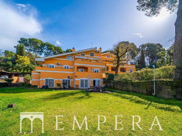 Villa in vendita a Roma RM