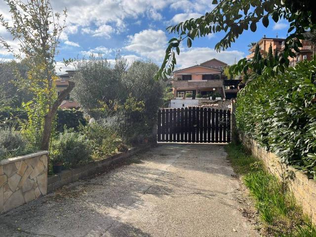 Villa in vendita a Roma RM