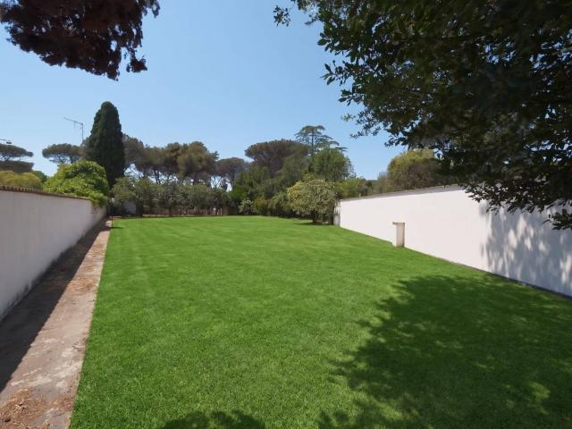 Villa in vendita a Roma RM