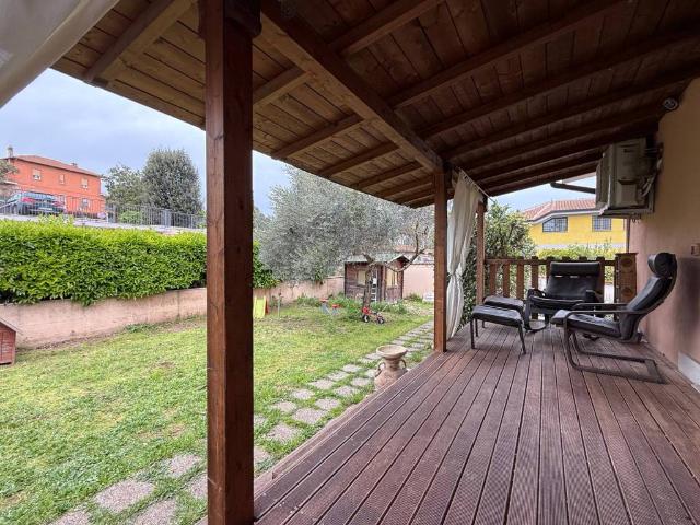 Villa in vendita a Roma RM