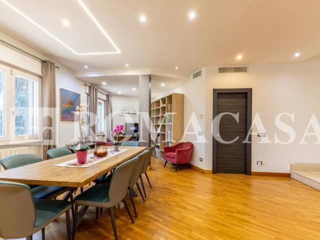Villa in vendita a Roma RM