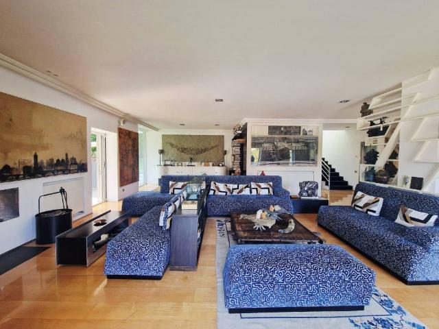 Villa in vendita a Roma RM