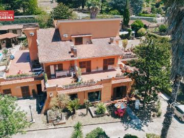 Villa in vendita a Roma RM