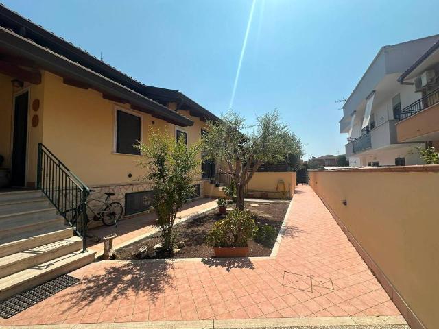 Villa in vendita a Roma RM
