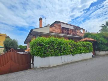 Villa in vendita a Roma RM