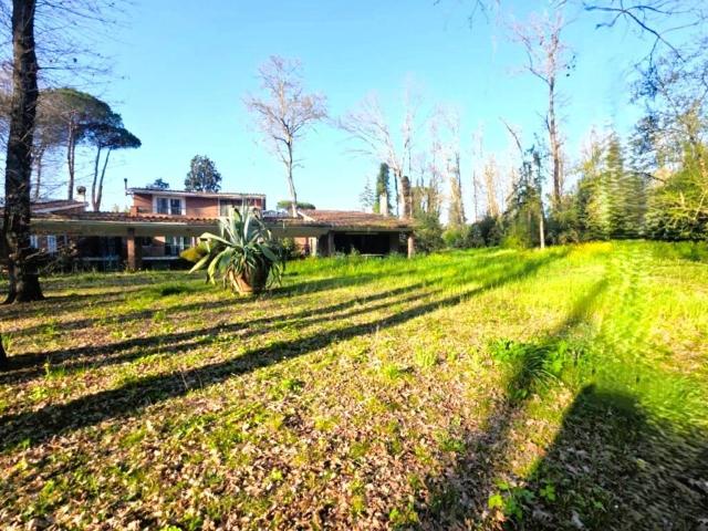 Villa in vendita a Roma RM