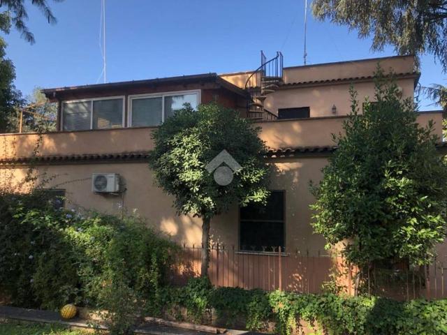 Villa in vendita a Roma RM